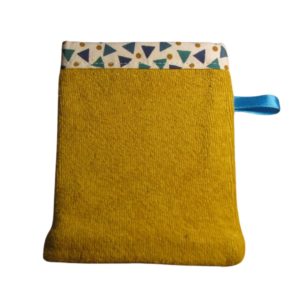 Baby-gant-n°6-par-Judith-Biolley-Naturopathe